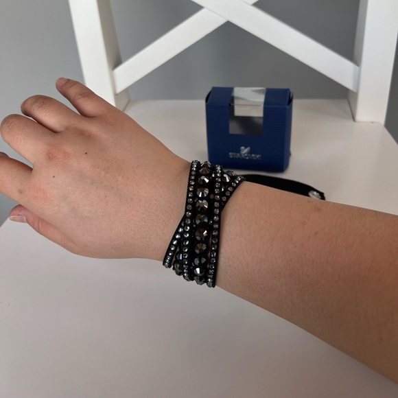 Swarovski Slake Dot Black Bracelet with Hairband Extender - Picture 5 of 5